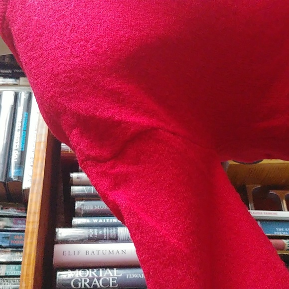 EXPRESS Cropped Twist-Front Sweater 👀🔥 - Picture 8 of 11